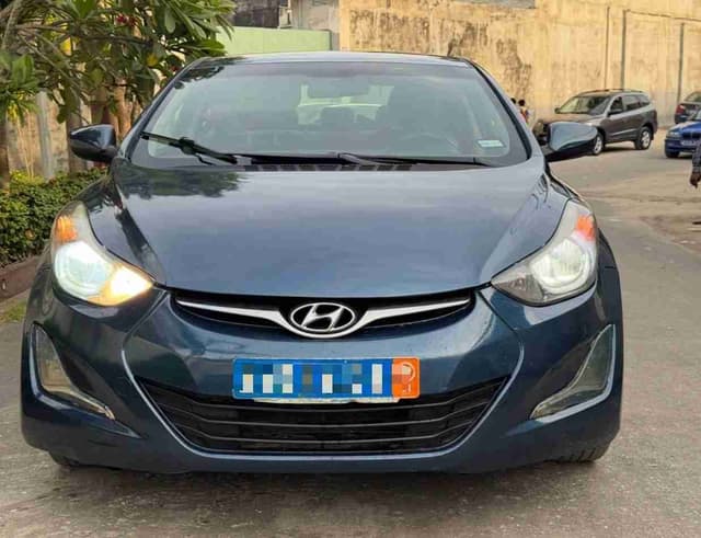 Hyundai Elantra en vente