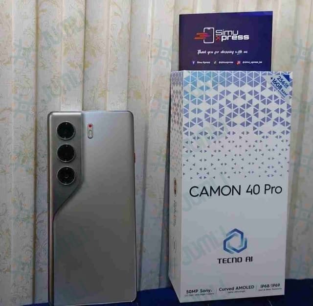 Tecno camon 40 pro