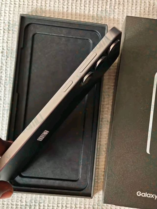 Samsung Galaxy S25 FE