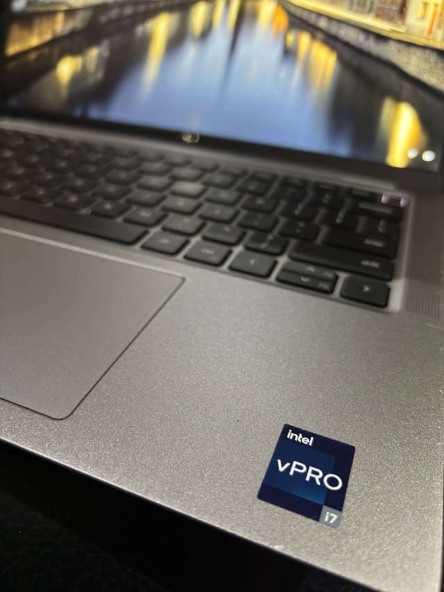Dell Latitude 7440 13th i7 vPro 512G 16g UltraBook