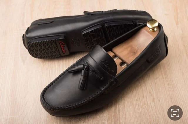 CHAUSSURE TOODS CLARKS 2 POMS POMS