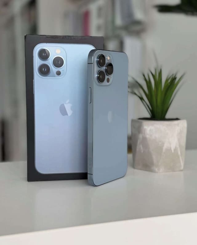 Offre spéciale : IPhone 13 Pro Max 128Go neuf & scellé