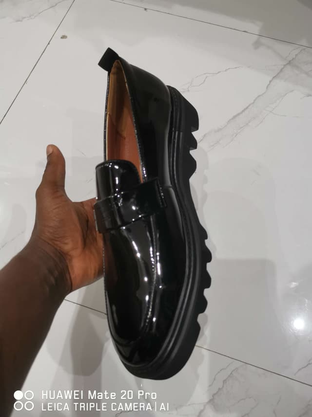 Chaussure fermer
