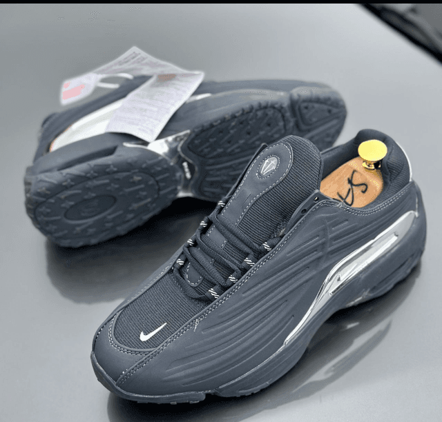 Nike Noctar step 02
