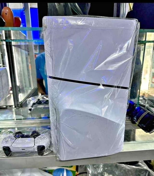 PS5 slim standard casi neuf