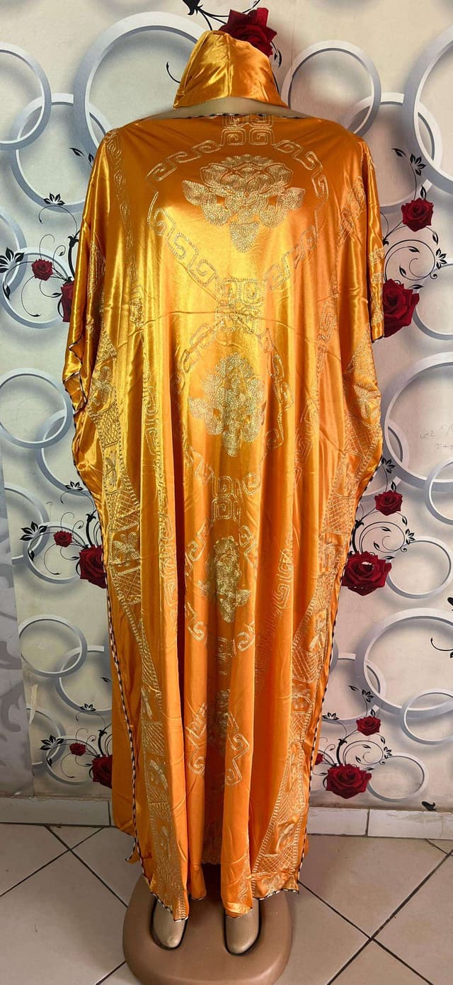 Boubou stylé avec foulard
