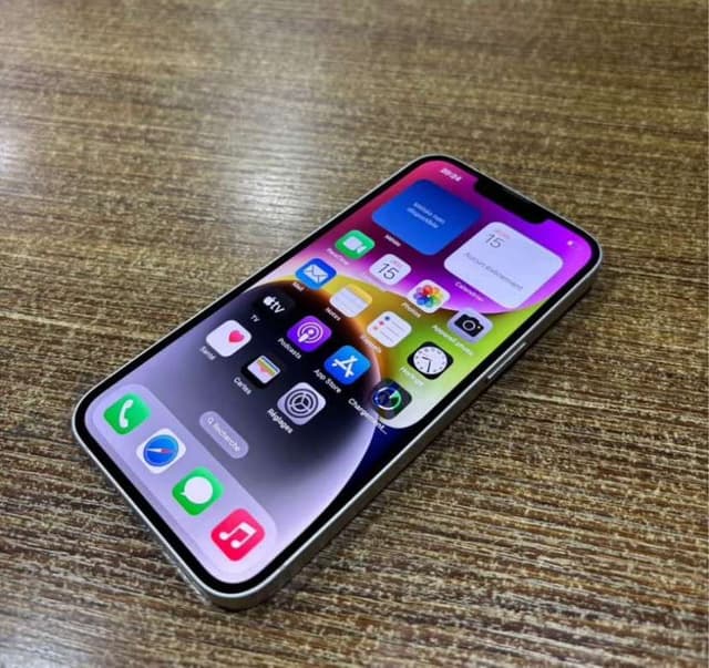 IPHONE 14 QUASI NEUF IMPORTÉ
