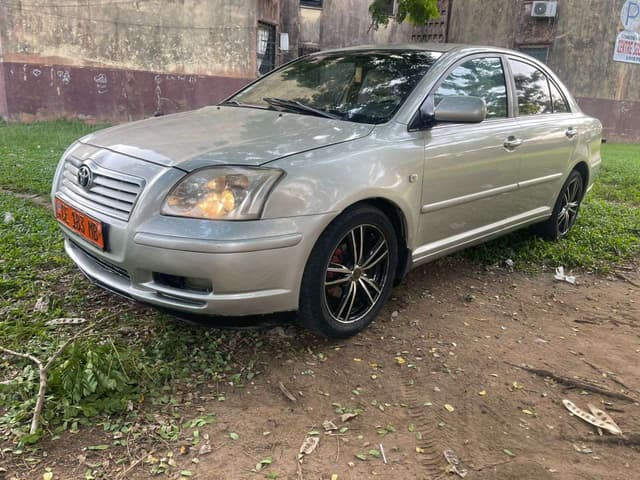 TOYOTA AVENSIS berline 2005