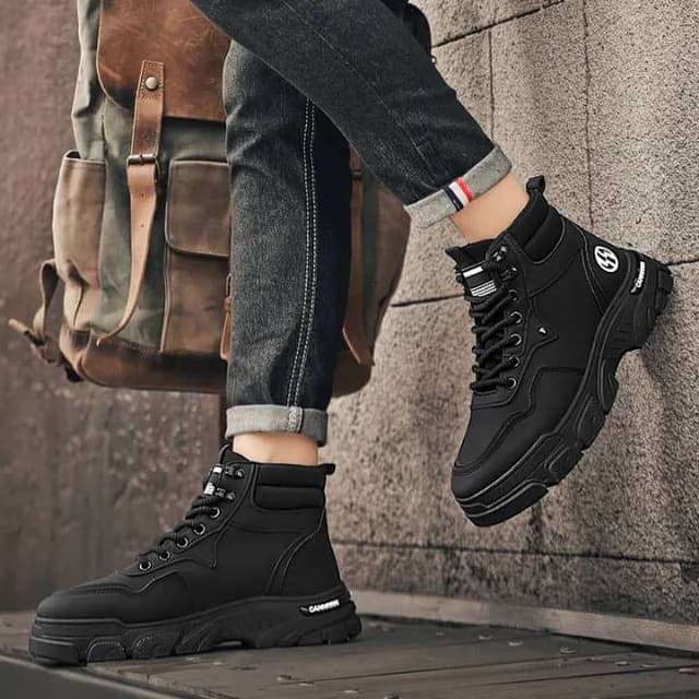 Des chaussures de tout genre