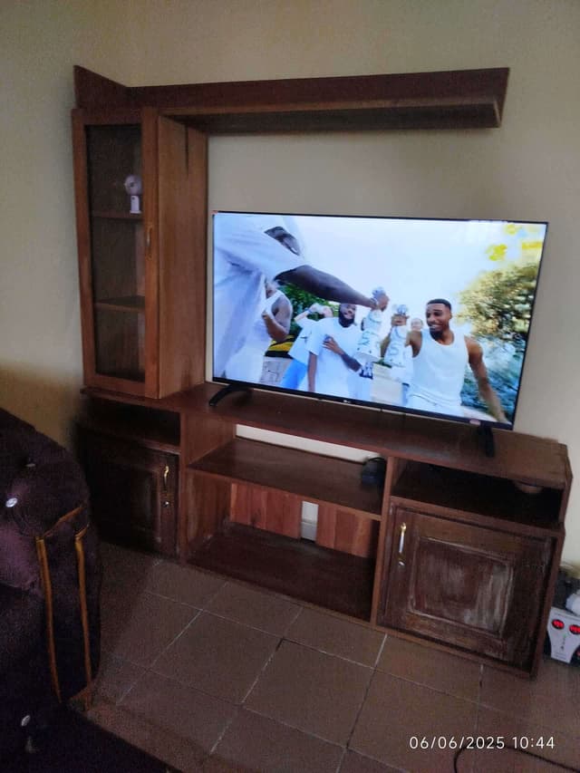 pose TV