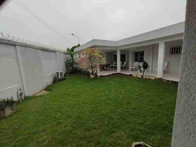 Jolie villa basse à vendre à la riviera 3