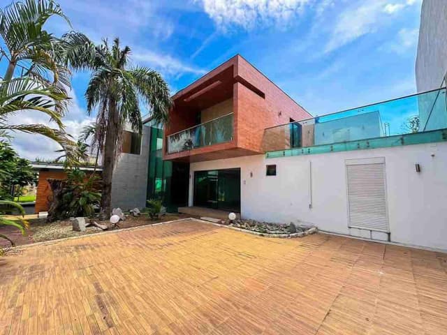 Jolie villa duplex de haut standing à vendre à la riviera 4 M badon