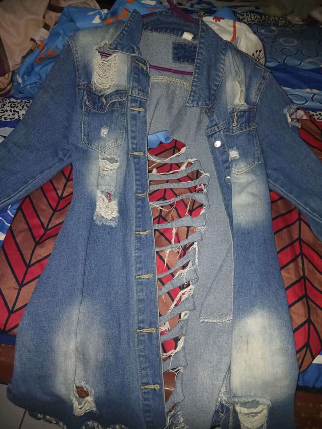 Veste jeans à vendre. Je ne la porte plus