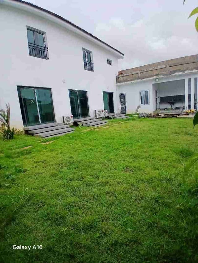 Duplex 5pièces avec jardin Cocody Riviéra FAYA