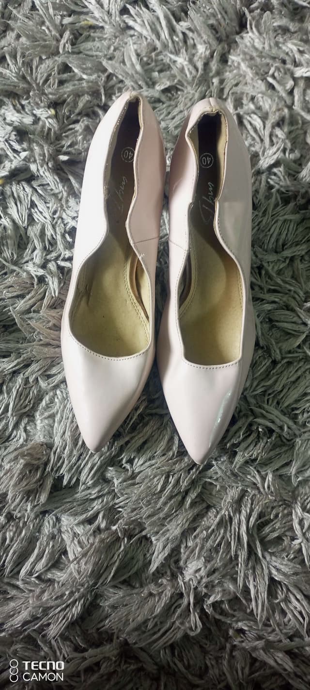 Escarpin pointure 39 grand et 40 petit