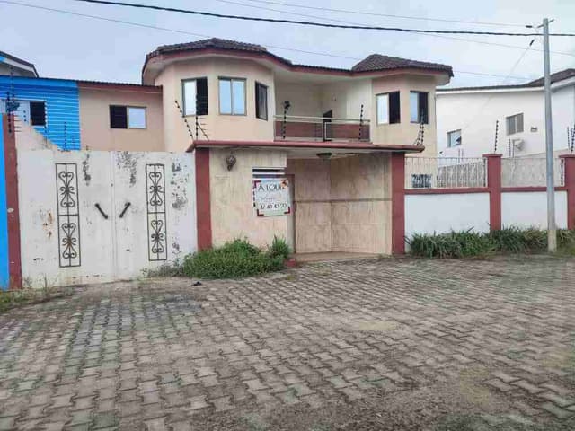 A Louer une villa de pièces