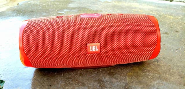 JBL CHARGE 4