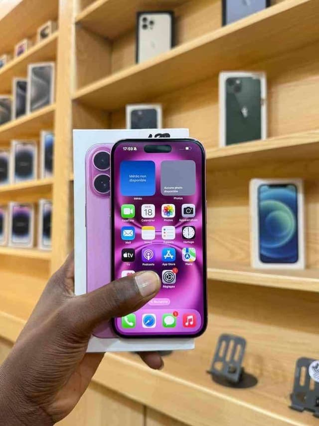 iPhone 16 simple quasi neuf avec le carton