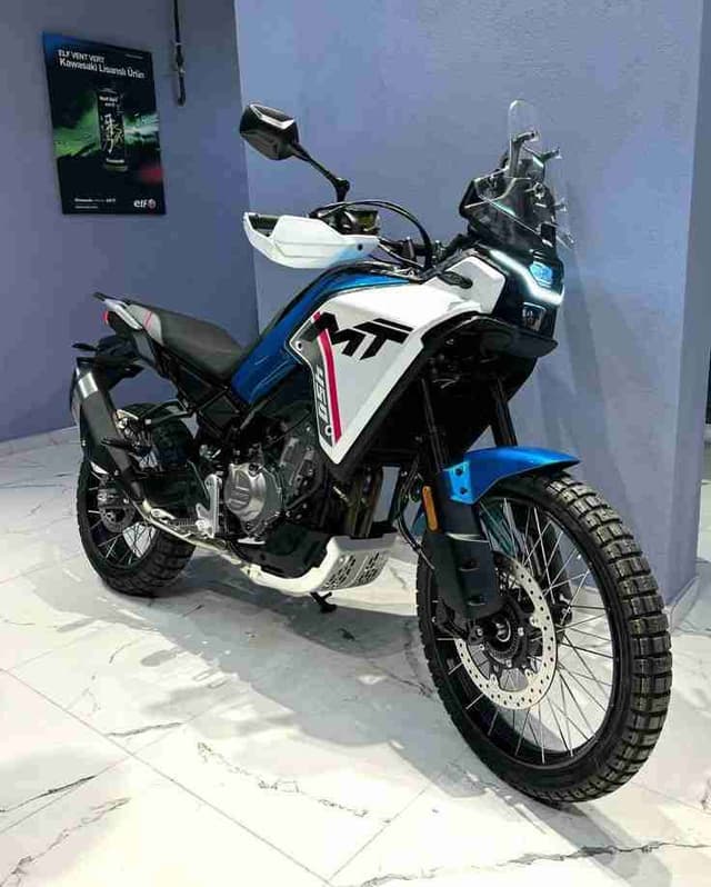 Moto (MT)