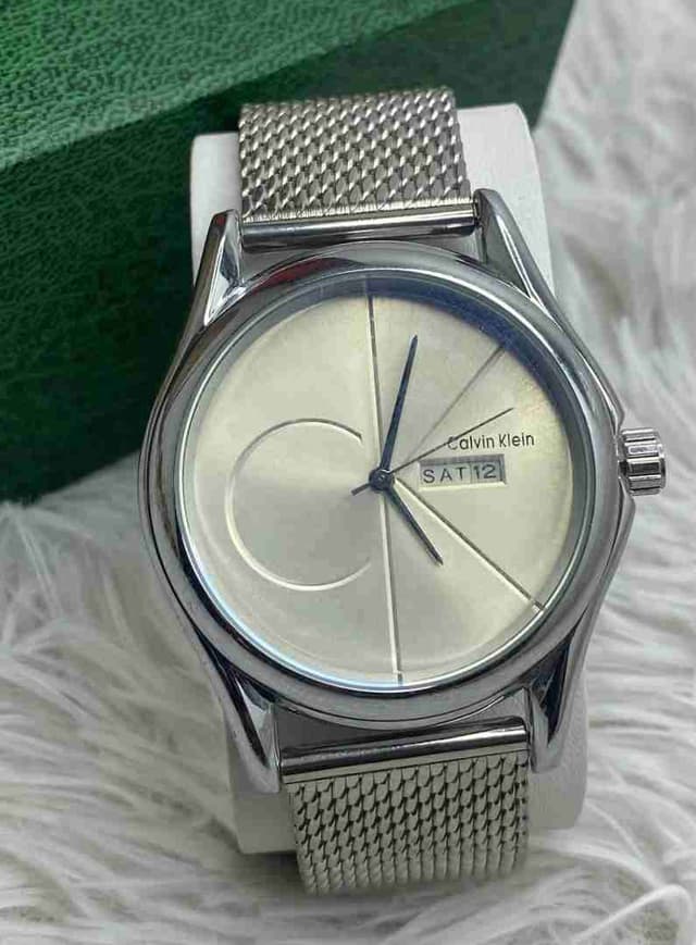 Montre de luxe Calvin Klein pour Hommes et Femmes