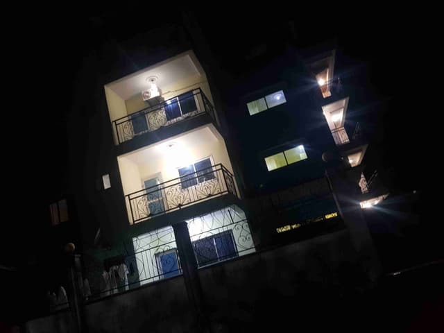 TIJETO GUEST HOUSE PETIT STADE DOMBE