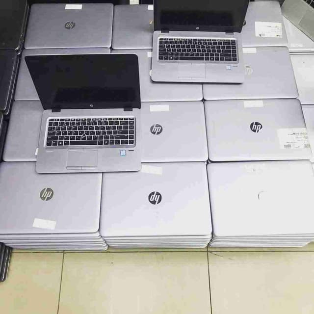 Ordinateur portable disponible neuf dans carton HP