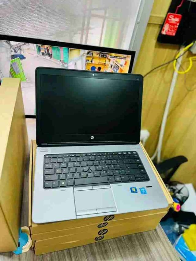 ORDINATEUR PORTABLE HP