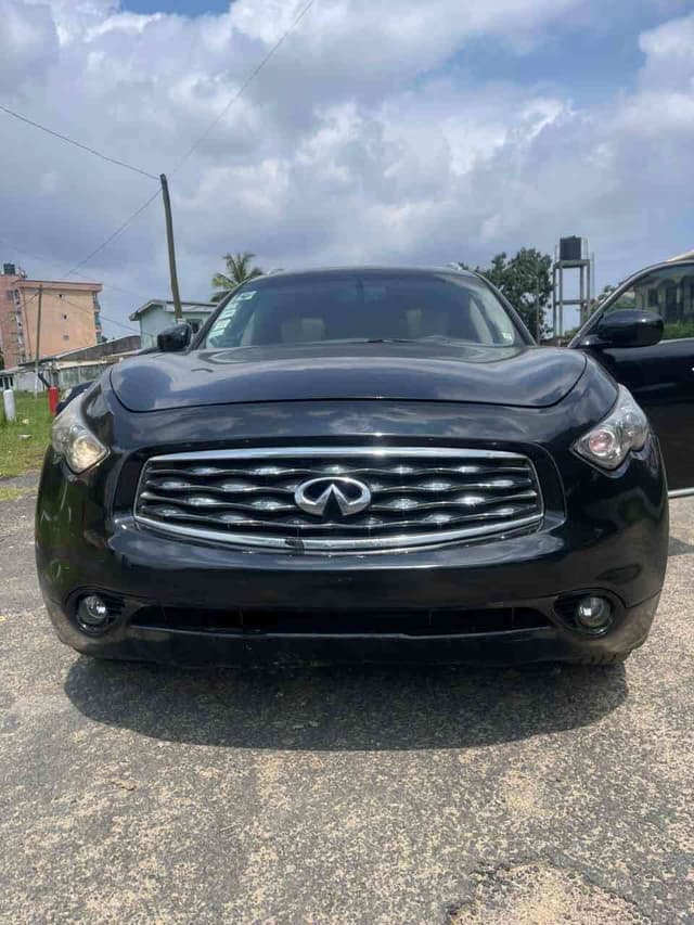 INFINITI FX35