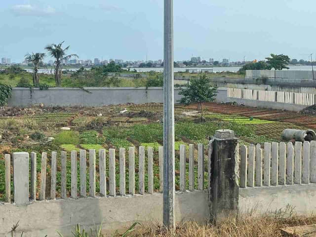 Terrain En. Vente