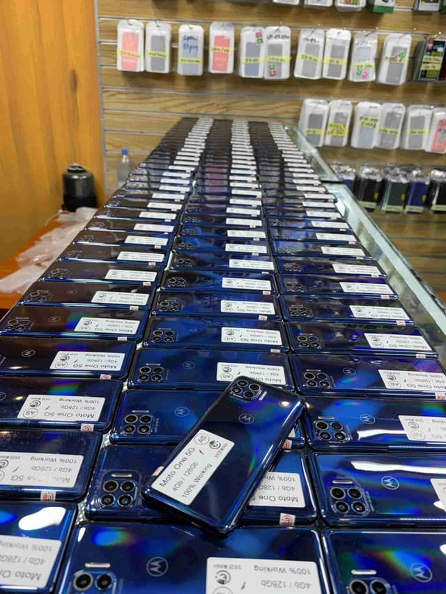 Motorola One 5G