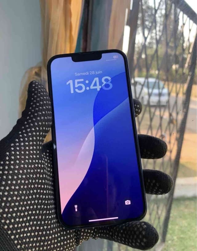 iPhone 13 normal