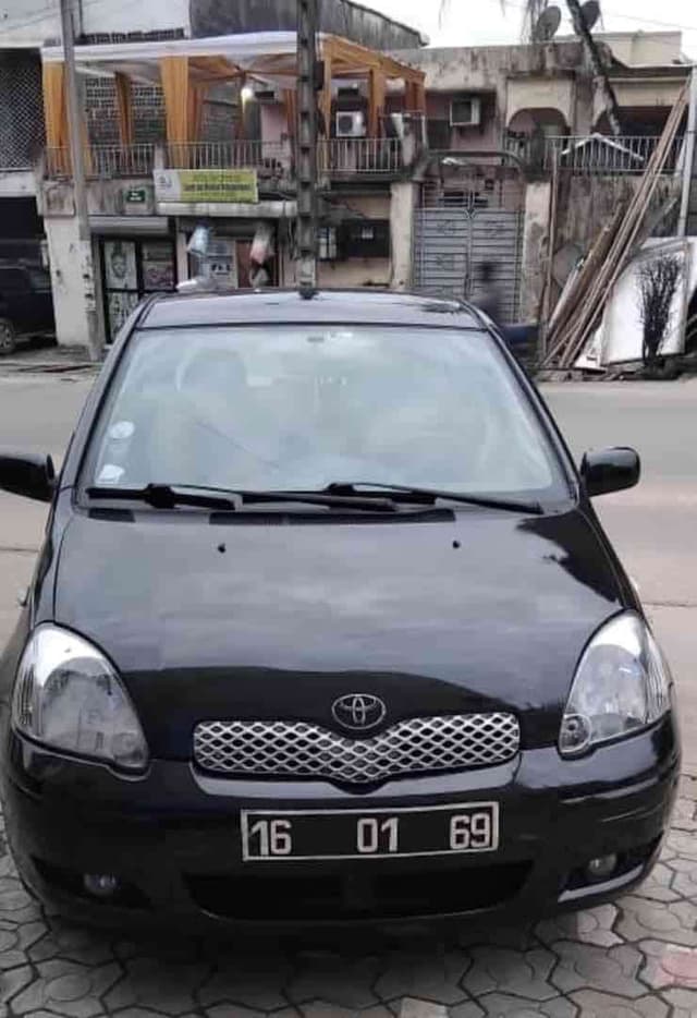 TOYOTA YARIS VVT-i