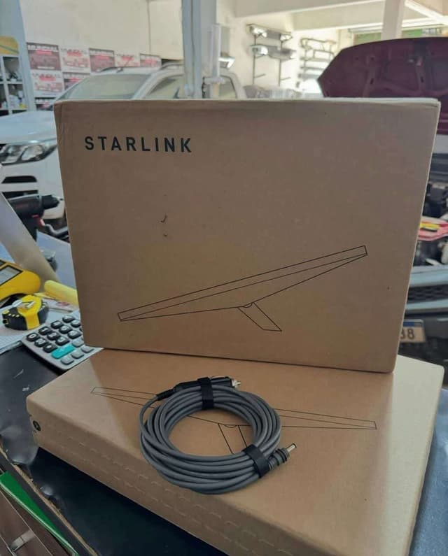 Kit starlink v4 mini disponible à Yaoundé 1 mois d’utilisation