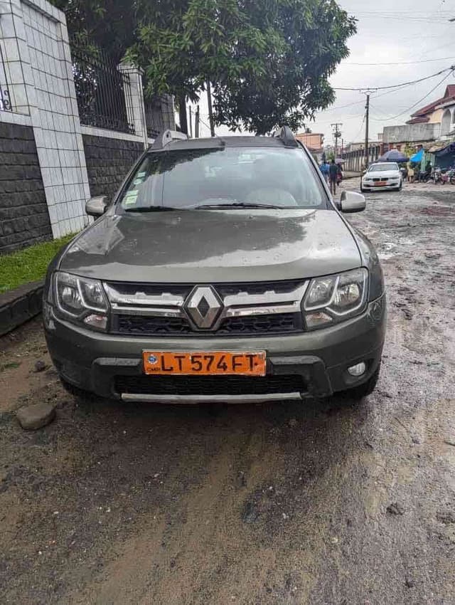 RENAULT DUSTER