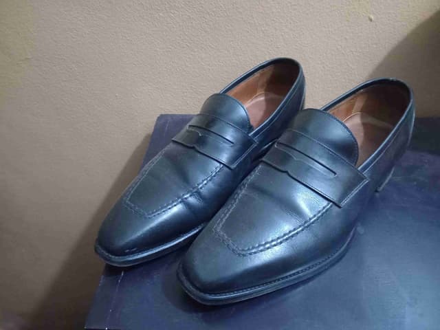 Vente d'une paire de soulier mocassin