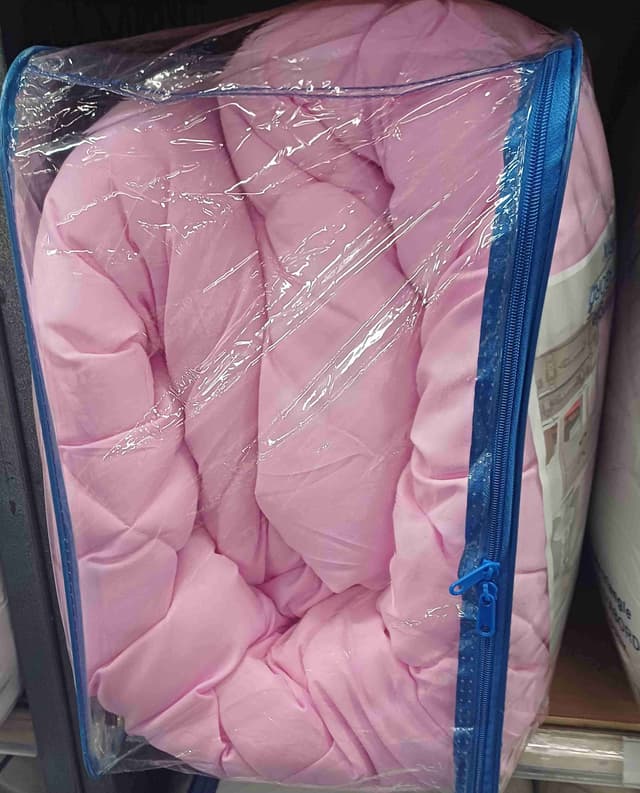 Couette plu tapis disponible uniquement trois places