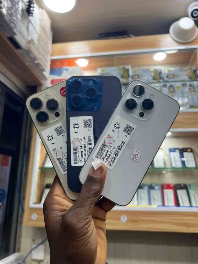 IPhone 13 Pro quasi neuf 128giga et nouveau scellé