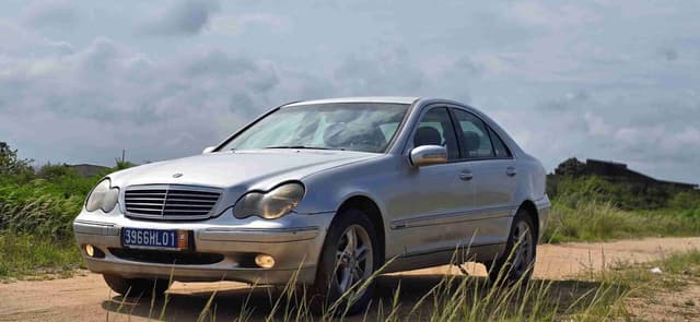 Mercedes C200