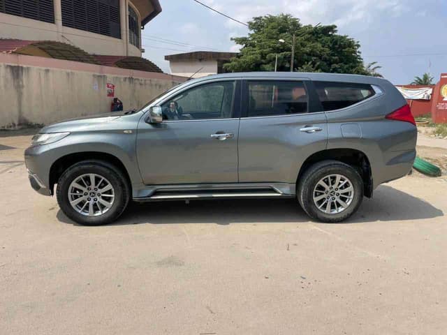 MITSUBISHI MONTERO SPORT