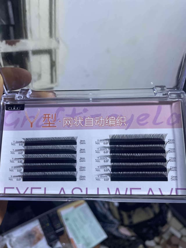 Faux cils