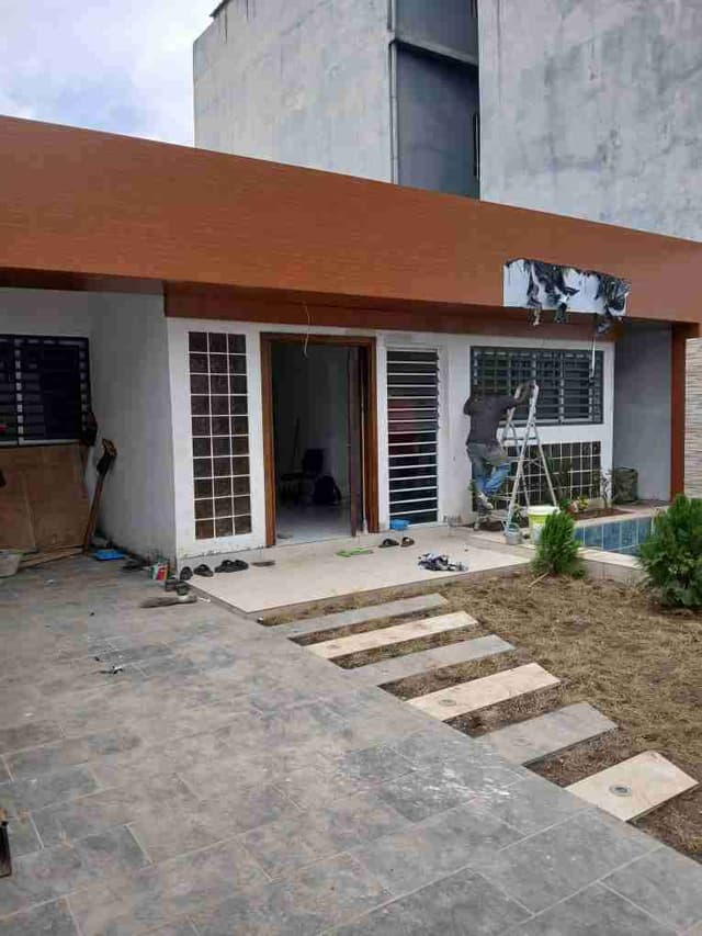 Villa basse de 4 pièces en vente
