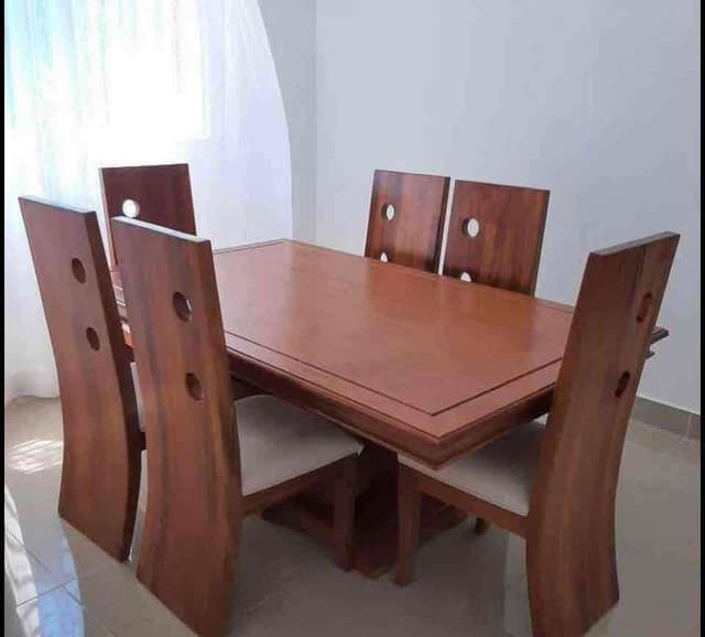 Table à manger  importé