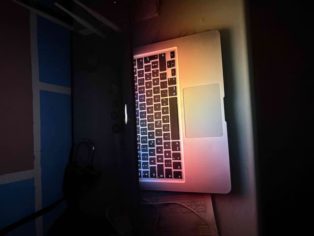 Je brade mon Mac Book 2012 état propre core i5 bonne autonomie 0501178342