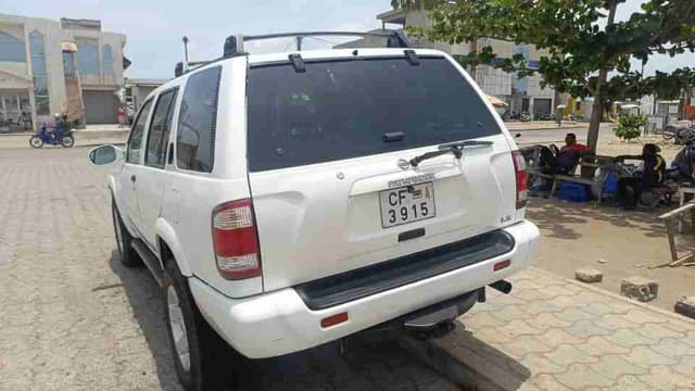 Nissan Pathfinder série CF