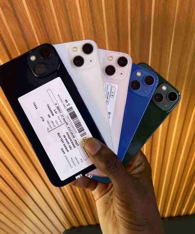 IPHONE 13 SIMPLE 128 GIGA CASI NEUF