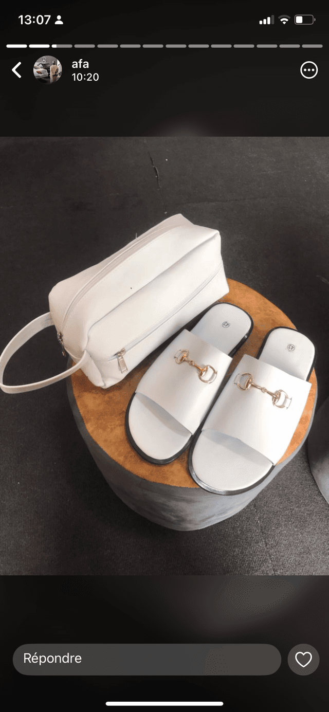 Sandales et pochette de qualité