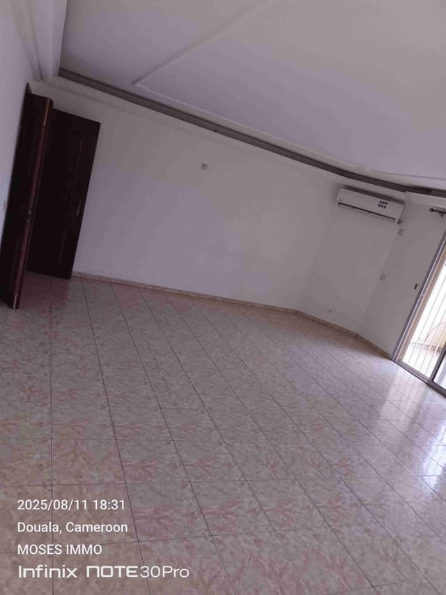 Appartement haut standing à louer à bonapriso