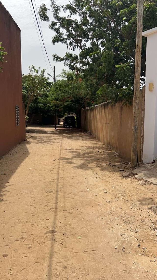 Terrain de 600 mètres carrés à vendre à Saly Sénégal