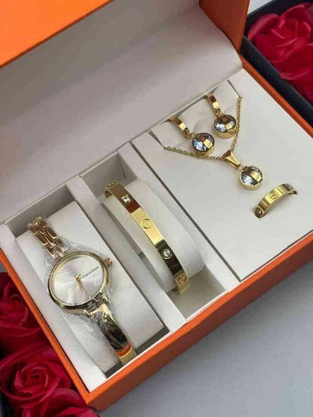 Bijou en plaqué or pour femme