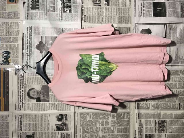 VÊTEMENTS FRIPERIES